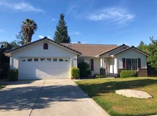 524 W Russell Ave, Visalia, CA 93277
