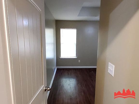 3rd image of 6116 Humphreys Dr