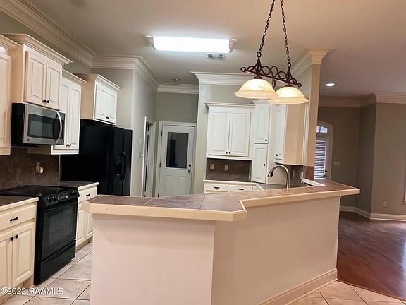 4th image of 309 Creekside Dr