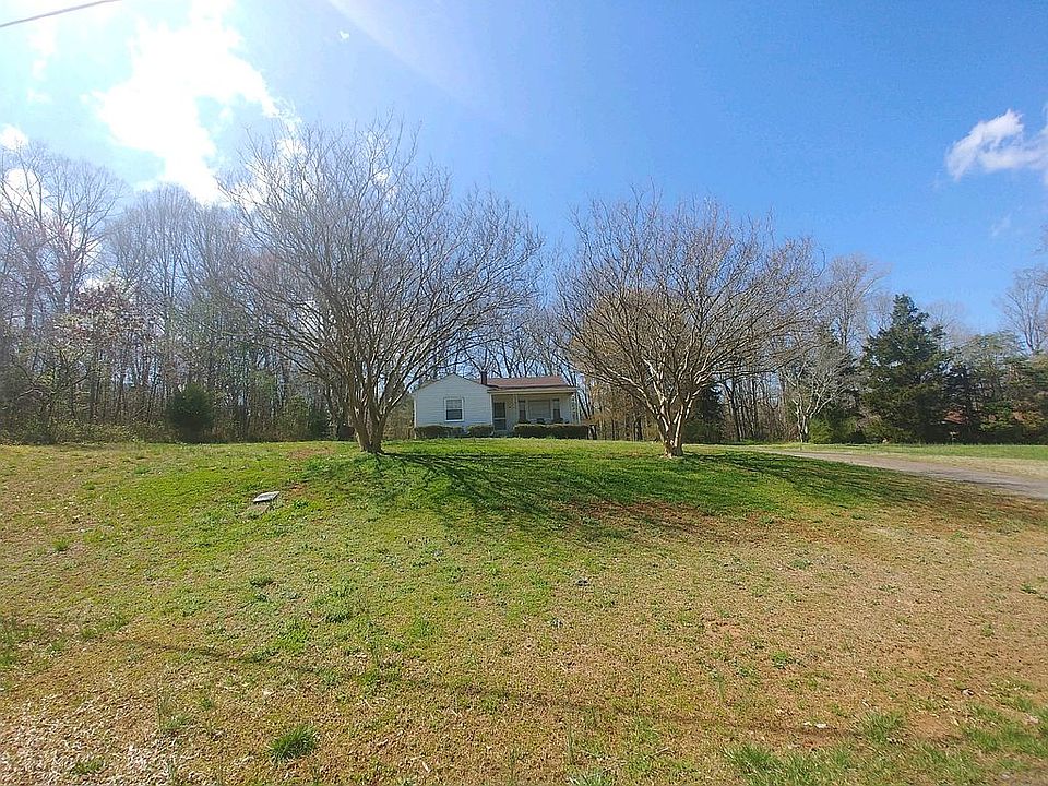 2nd image of 134 Winberry Ln