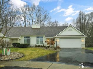 6874 Pheasant View Dr, Temperance, MI 48182