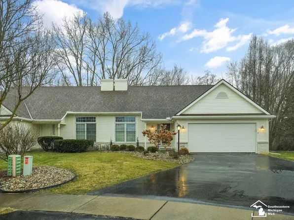 6874 Pheasant View Dr, Temperance, MI 48182