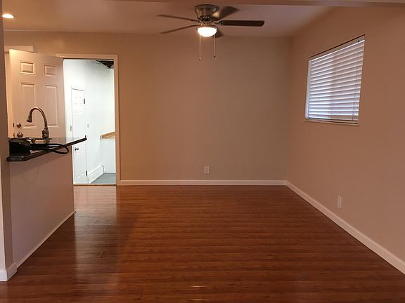 3rd image of 1819 Toyon Dr