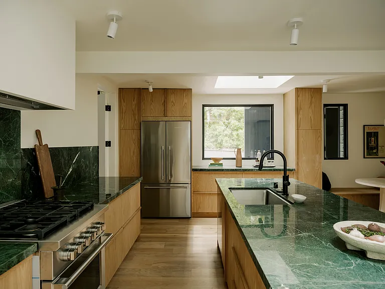 5649 Valley Oak Dr — Photo 13