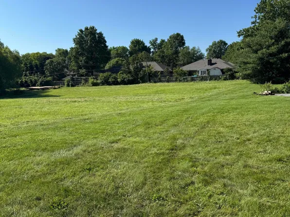 830 E Crystal Avenue, Nixa, MO 65714