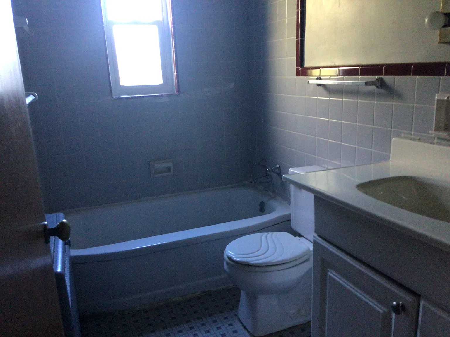 2 bed, 1100 sqft, $1,100 — Photo 2