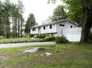 20 Apple Hill Dr, Scituate, RI 02857