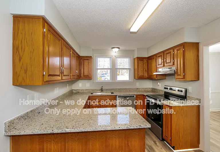 703 Woodlake Dr — Photo 7