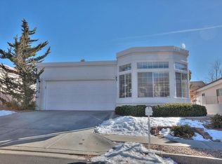 11816 Summertree Rd NE, Albuquerque, NM 87111