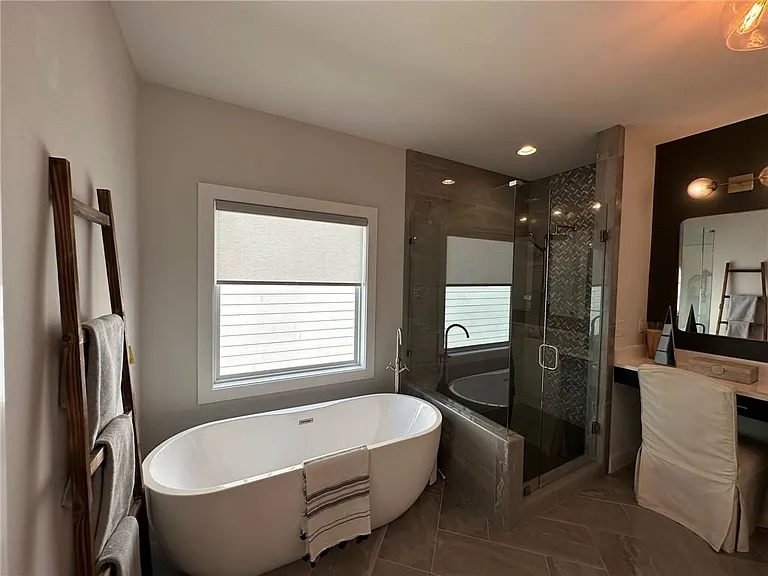 2212 Swansea Way — Photo 27