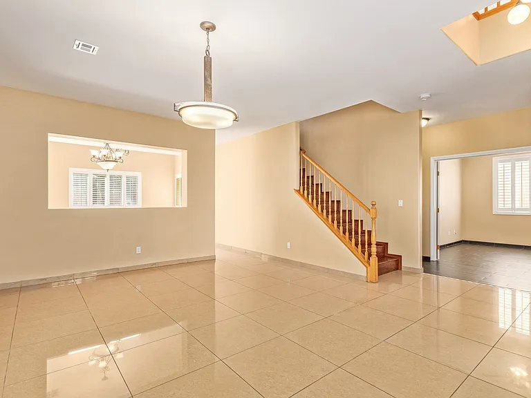 1477 Rancho Ridge Dr — Photo 4