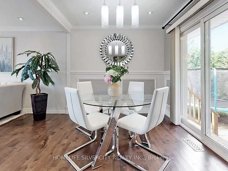 256 Weighton Dr — Photo 10