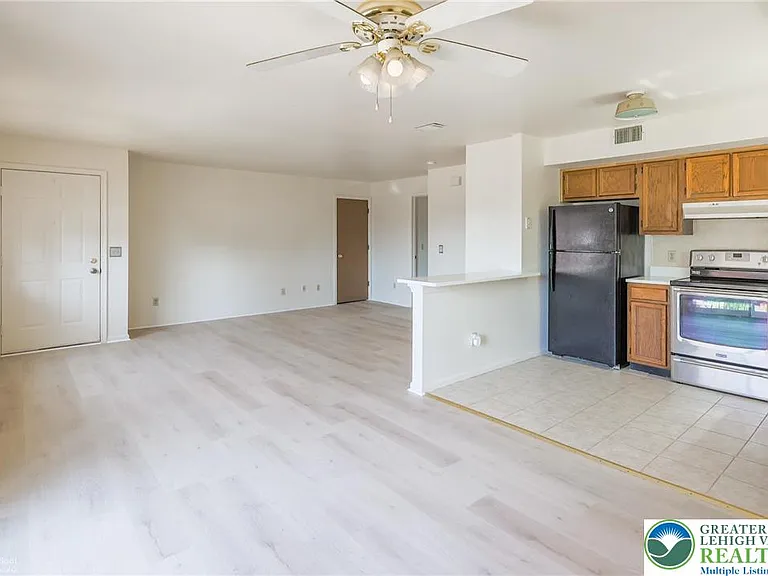 1464 Cedar Crest Blvd #18 — Photo 13