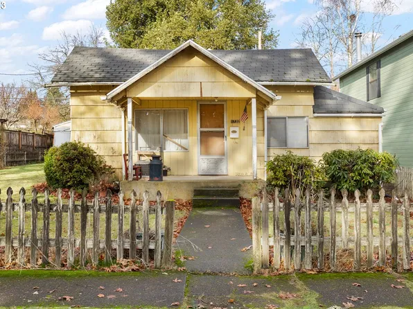 1722 5th Ave, West Linn, OR 97068