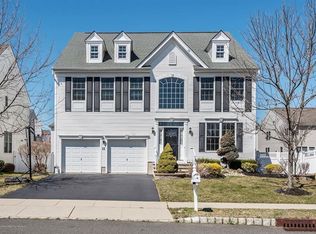 11 Elm Ln, Manalapan, NJ 07726
