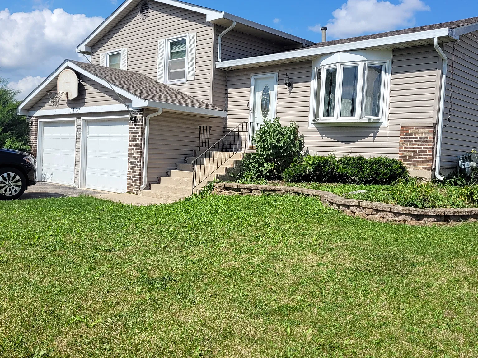 3 bed, 1.5 bath, 1200 sqft, $2,600 — Photo 2