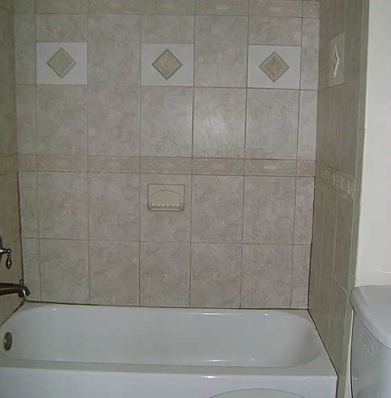 542 E Gaston St #B — Photo 3