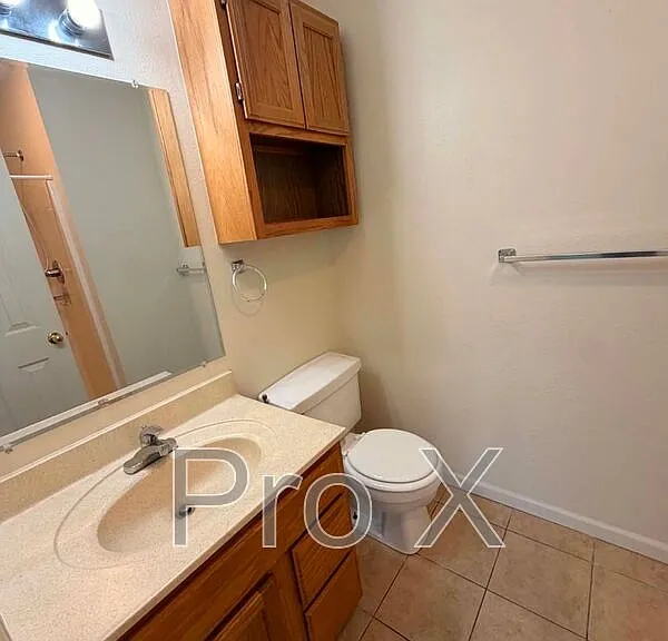 3407-3409 E 9th St #3407 E 9TH ST — Photo 9