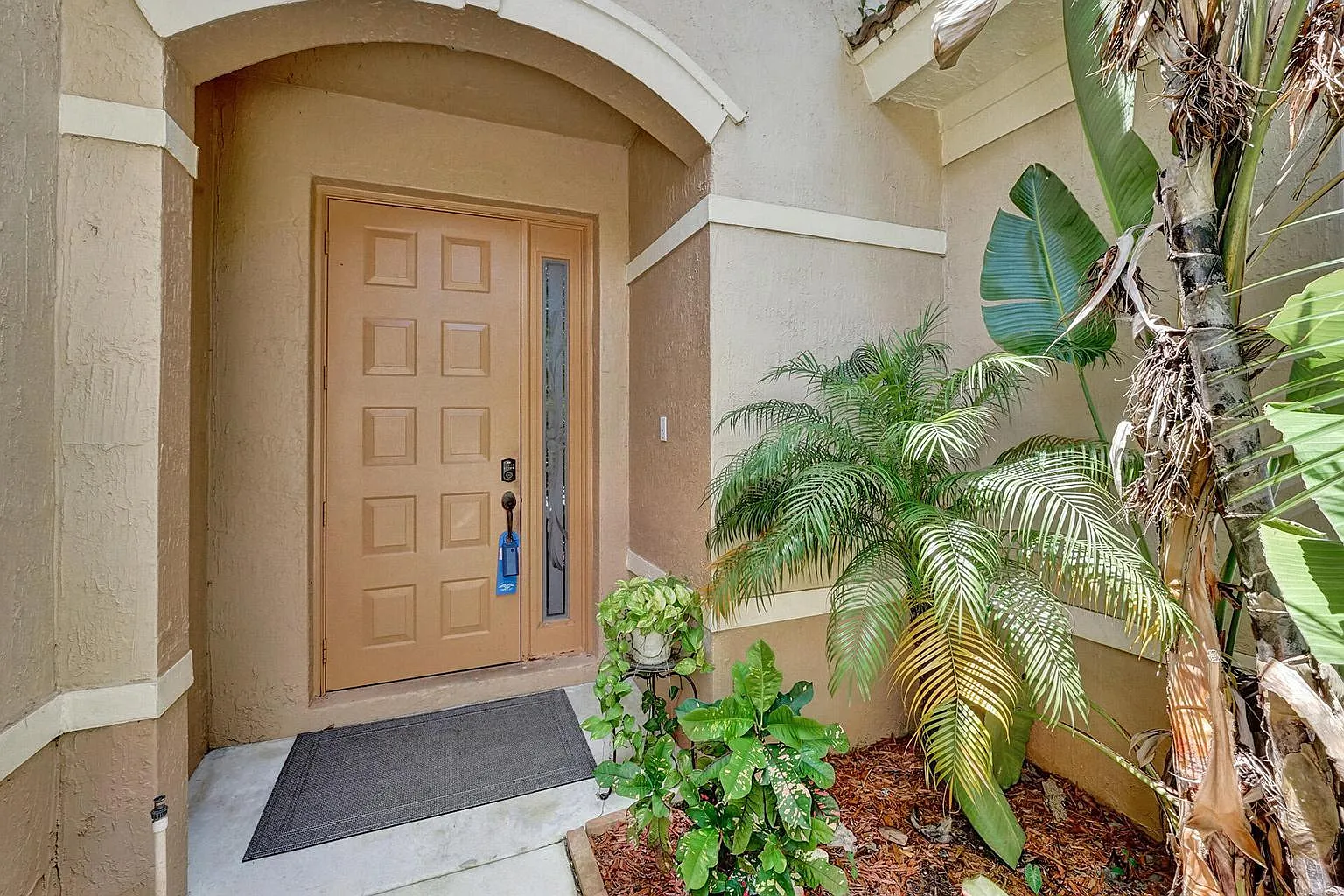3 bed, 1598 sqft, $2,750 — Photo 2