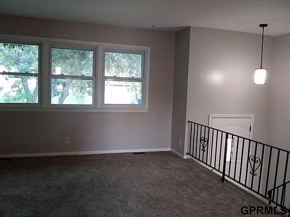 2nd image of 6901 S 32nd Ave