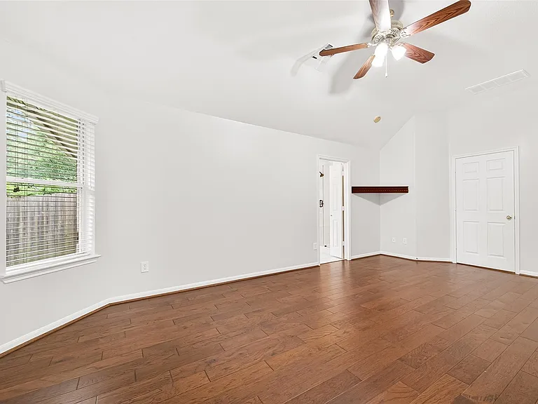 94 S Regan Mead Cir — Photo 27