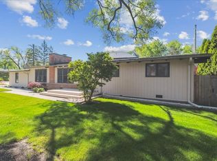 1119 Greentree Ave, Deerfield, IL 60015