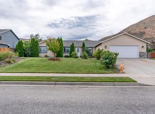 545 Chrisand Ln, Wenatchee, WA 98801