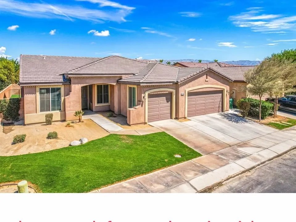 81188 Avenida Romero