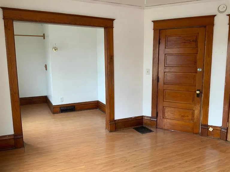 708 W Walnut St #2 — Photo 4