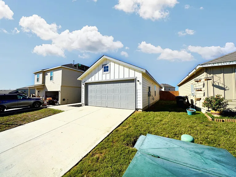 815 Retama Pass — Photo 6