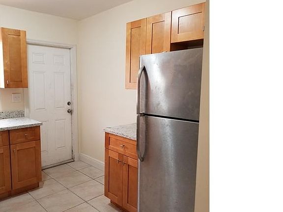 4th image of 1525 NW 8th Ave