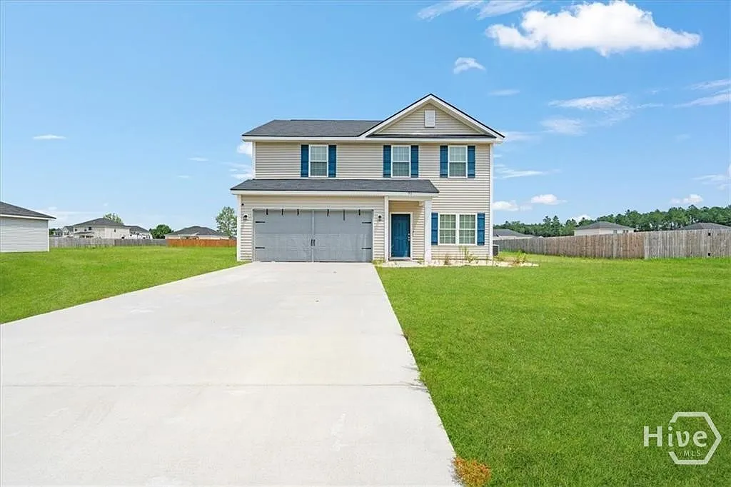4 bed, 2.5 bath, 2236 sqft, $2,400 — Photo 1