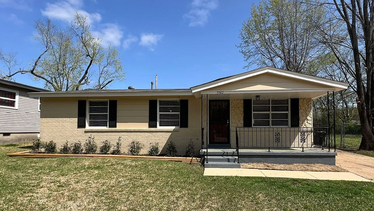 3942 Maynard Dr — Photo 1
