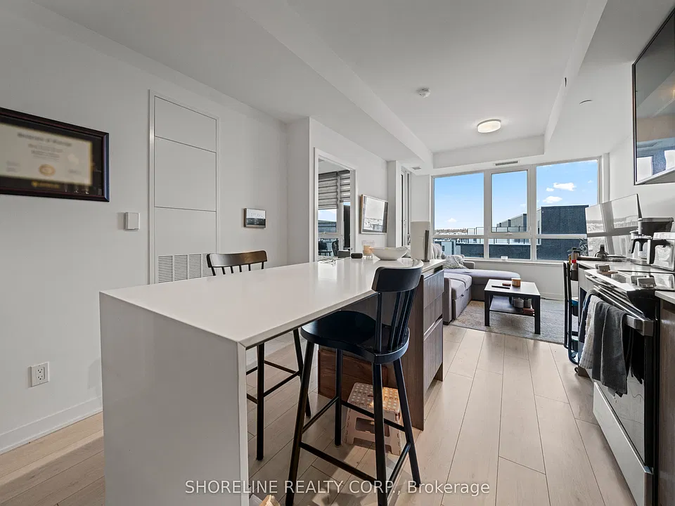 405 Dundas St W #412
