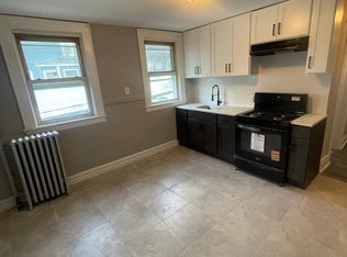 1075 Grove St #B, Irvington, NJ 07111