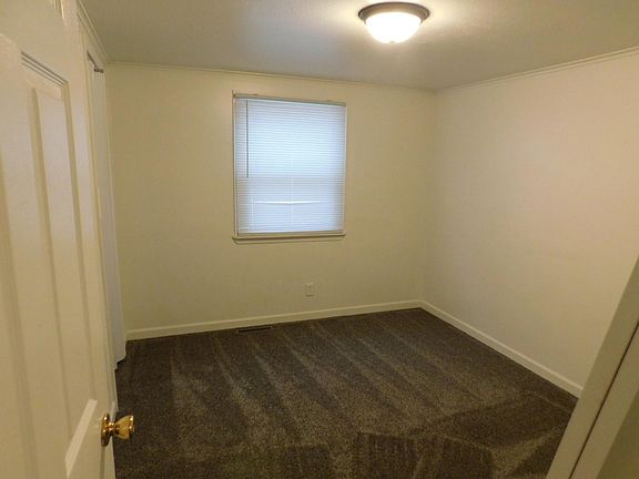 3rd image of 219 N Levasseur Ave