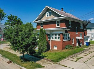 218 W Parkway Ave, Oshkosh, WI 54901