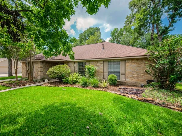 2103 Manor Drive, Richmond, TX 77406