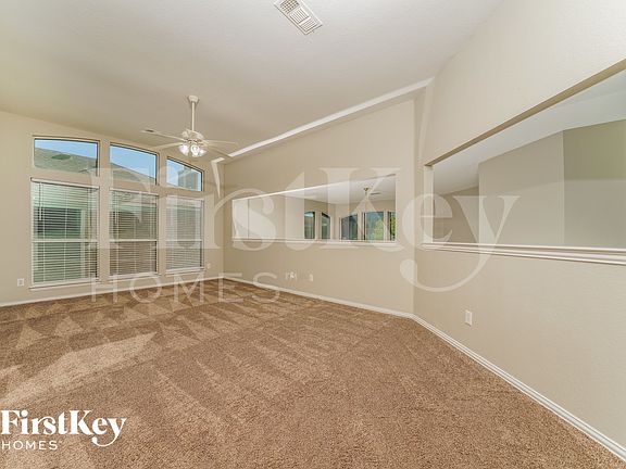 3rd image of 500 Crystal Falls Dr