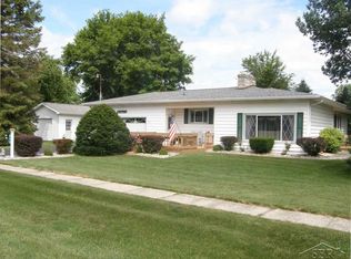 813 E Liberty St, Chesaning, MI 48616