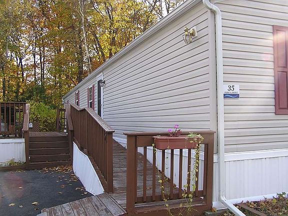 2nd image of 35 Aspen Dr