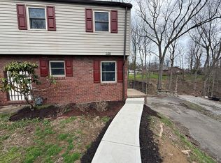 108 Roberts Dr, Moon Township, PA
