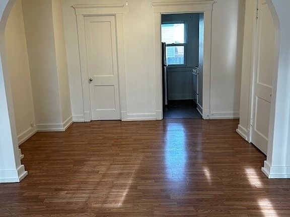 3rd image of 1002 N 13th St #1302