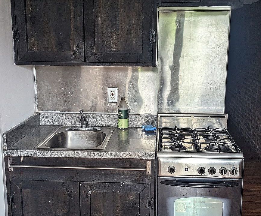 1st image of 634 E 14th St APT 10