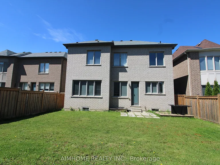 39 Scrivener Dr — Photo 25