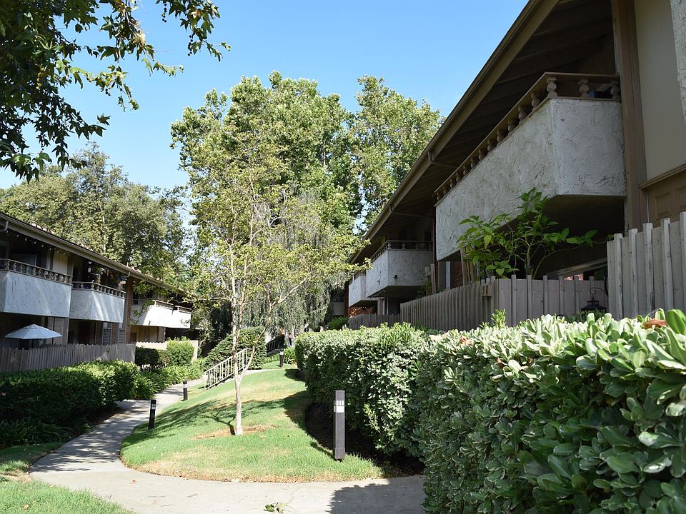 1st image of 4-31525 Lindero Canyon Rd #4