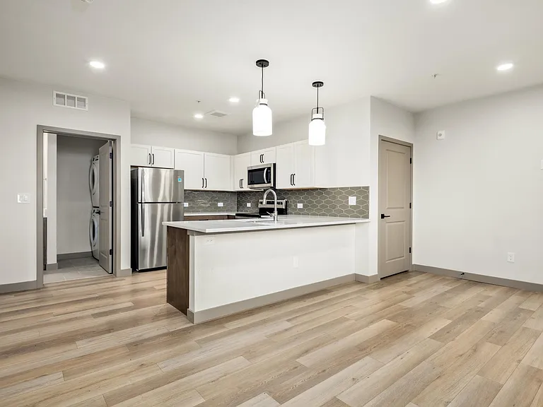 1390 Pierce St #206 — Photo 2