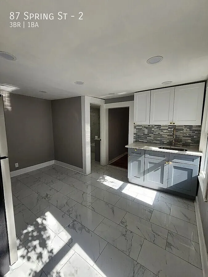 87 Spring St - 2 — Photo 2