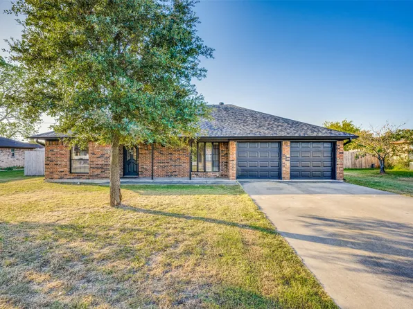 3 Rogers Cir, Krum, TX 76249