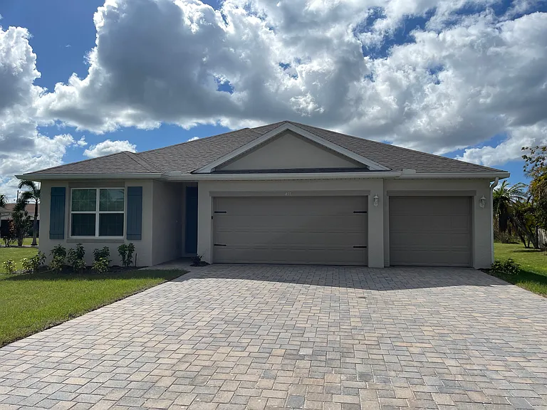 455 Londrina Dr — Photo 18